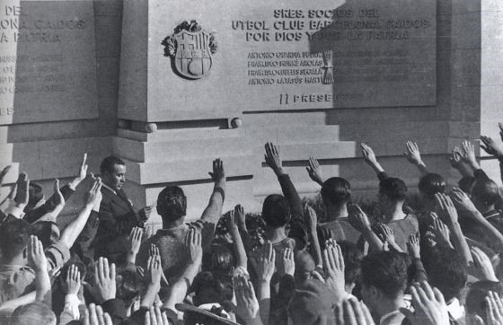 Inauguración del monumento de los caídos y partido entre veteranos de Marca